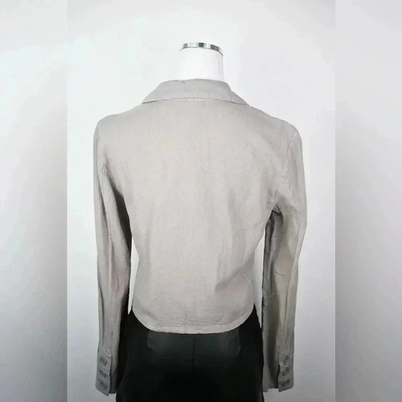 Bobi Cropped Blazer - Picture 9 of 9